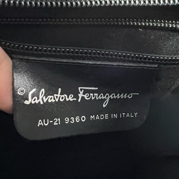 Salvatore Ferragamo Black Shoilder Bag in VGUC- - Picture 3 of 11